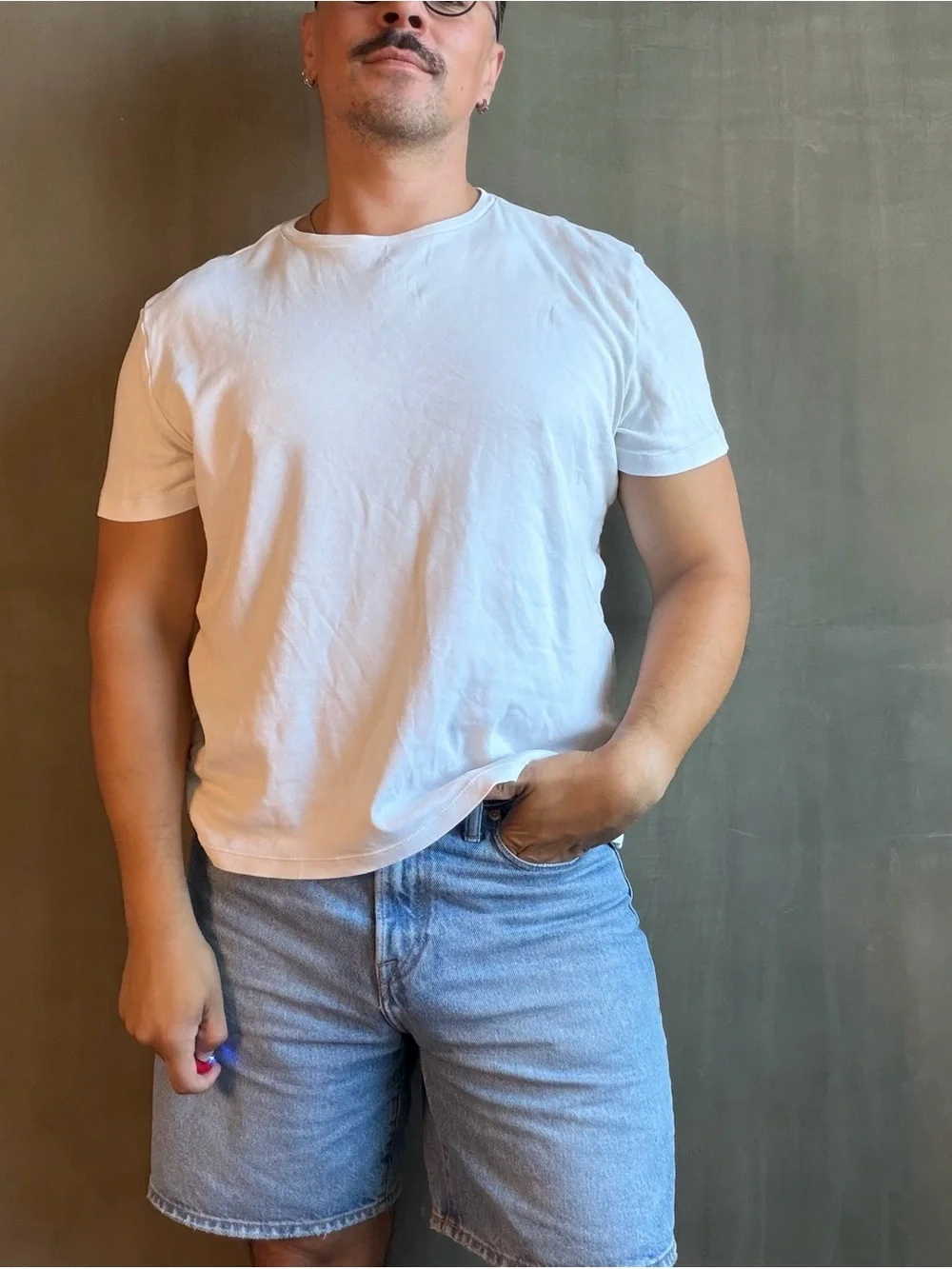 Banana Republic Luxury Touch Men’s Medium White Crew Neck T-Shirt Tee